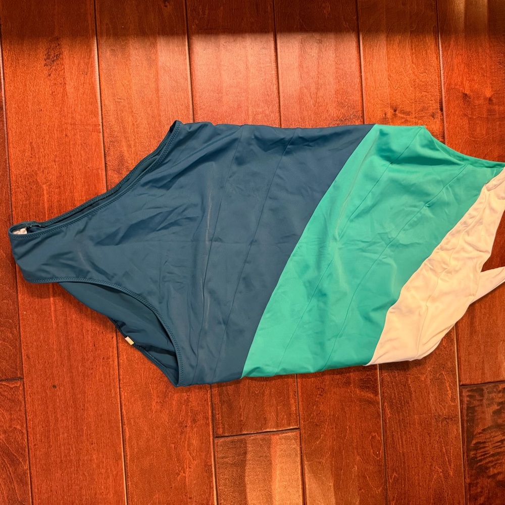 Colorblock One-Piece Swimsuit